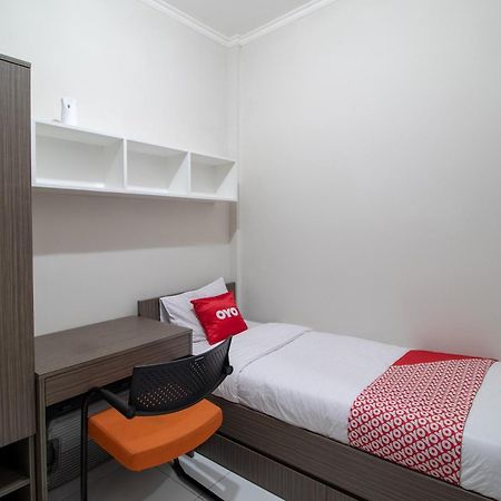 Oyo 3253 Sofia Residence Telukjambe 外观 照片