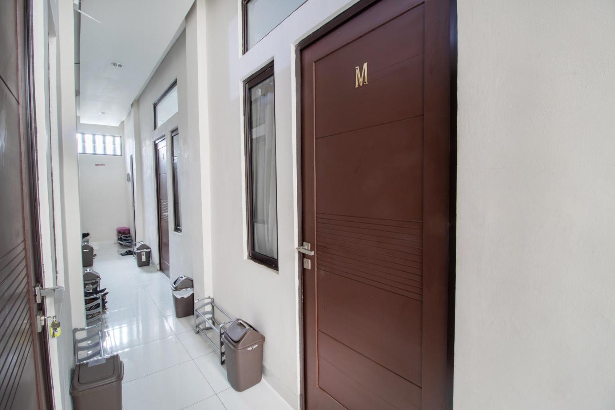 Oyo 3253 Sofia Residence Telukjambe 外观 照片