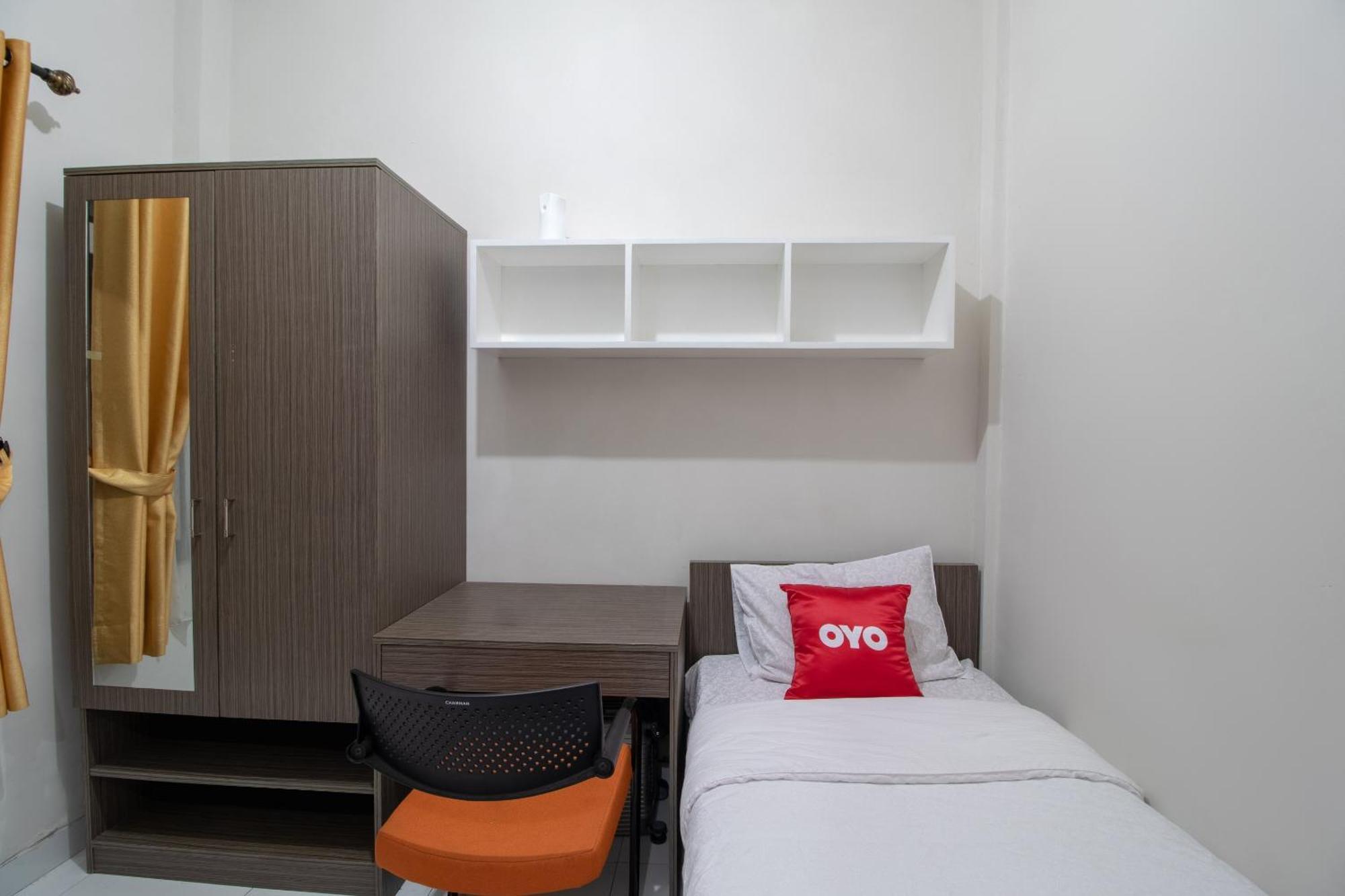 Oyo 3253 Sofia Residence Telukjambe 外观 照片